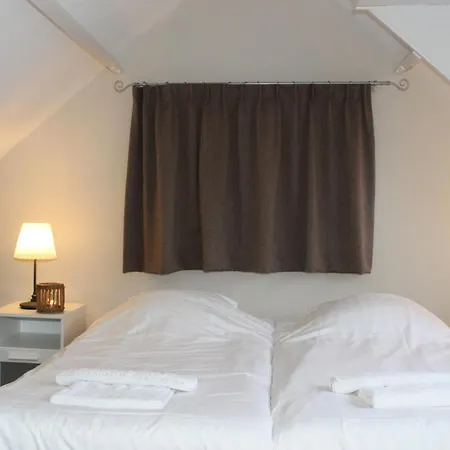 Egmonds Kroft Zomerhuis Met Slaapkamer En Doorgangsslaapkamer Egmond aan Zee